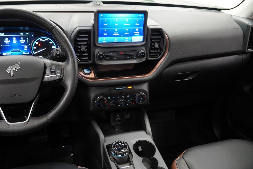Used 2023 Ford Bronco Sport Outer Banks w/ Tech Package AWD/4WD image 18