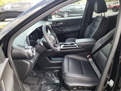 Used 2025 Chevrolet Equinox LT w/ Convenience Package II image 12