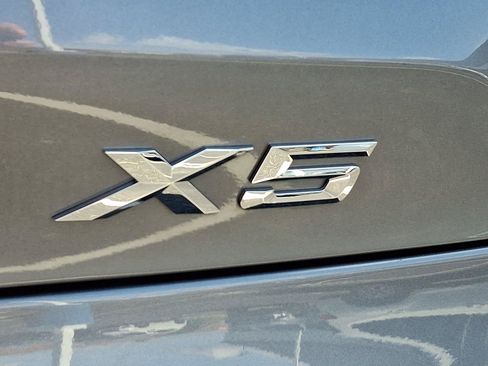 Used 2024 BMW X5 xDrive40i w/ Premium Package AWD/4WD image 35