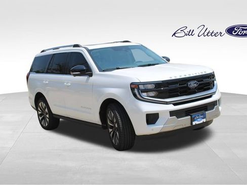 New 2026 Ford Expedition Platinum w/ Driver's Package AWD/4WD image 2