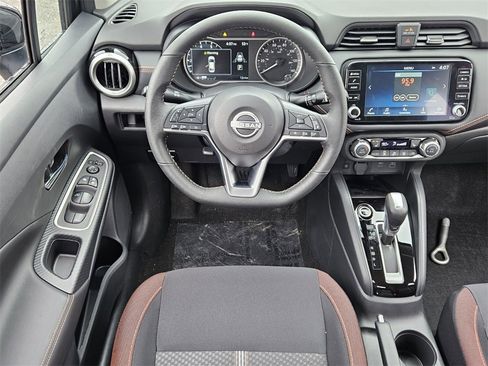 New 2025 Nissan Versa SR image 5