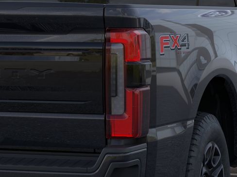 New 2026 Ford F250 Platinum w/ FX4 Off-Road Package AWD/4WD image 21
