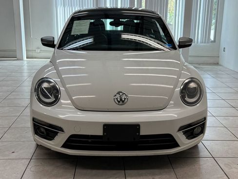 Used 2014 Volkswagen Beetle TDI image 2