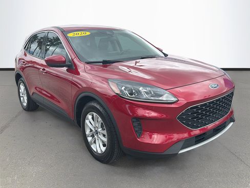 Used 2020 Ford Escape SE image 1