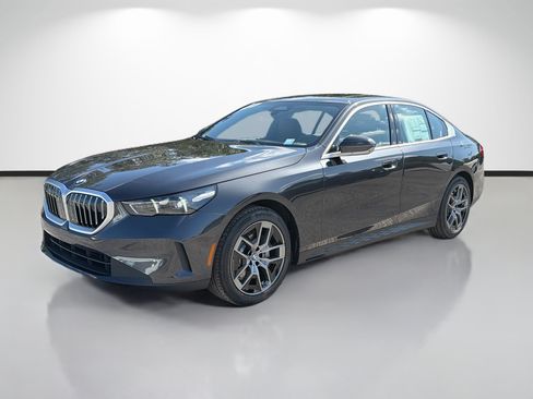 New 2027 BMW 530i w/ Premium Package RWD image 7