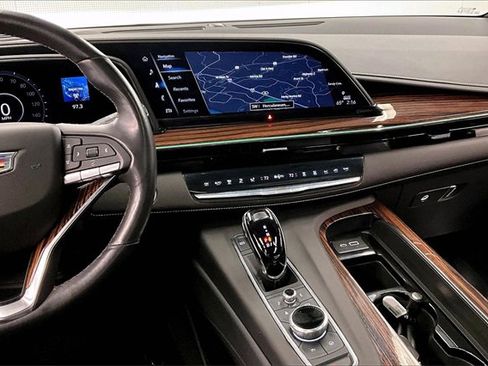 Used 2023 Cadillac Escalade Premium Luxury image 6