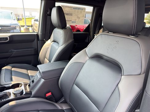 New 2026 Ford Bronco Outer Banks AWD/4WD image 13