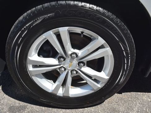 Used 2017 Chevrolet Equinox LS FWD image 44