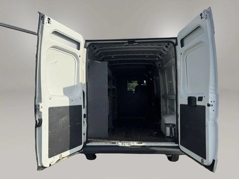 Used 2018 RAM ProMaster 2500 FWD image 13
