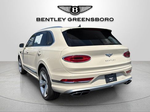 Used 2024 Bentley Bentayga Extended Wheelbase AWD/4WD image 3