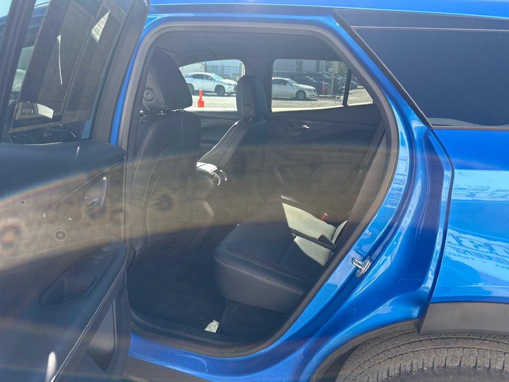 Used 2024 Chevrolet Blazer EV LT AWD/4WD image 11