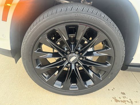 Used 2025 Cadillac Escalade Sport Platinum w/ LPO, ONYX Package image 9