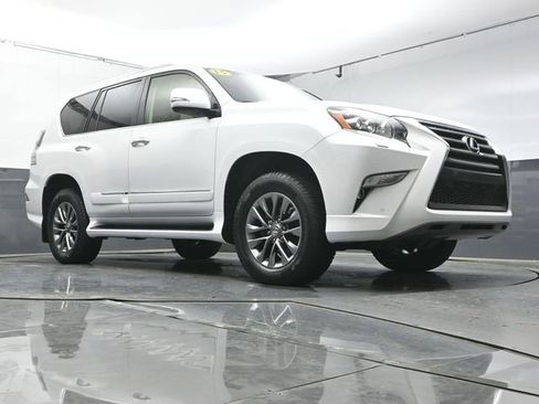 Used 2015 Lexus GX 460 Luxury image 40