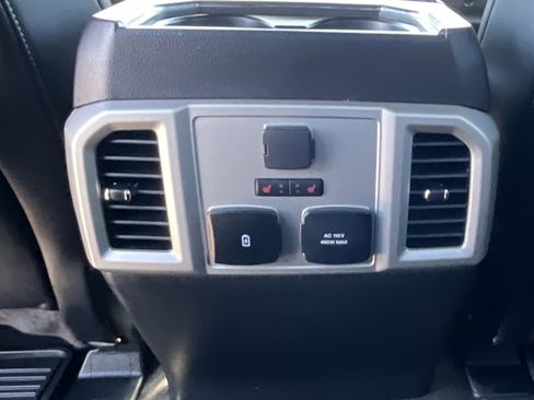 Used 2020 Ford F150 Lariat w/ Equipment Group 502A Luxury AWD/4WD image 19