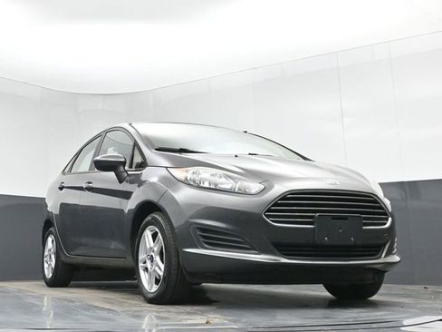 Used 2017 Ford Fiesta SE FWD image 42