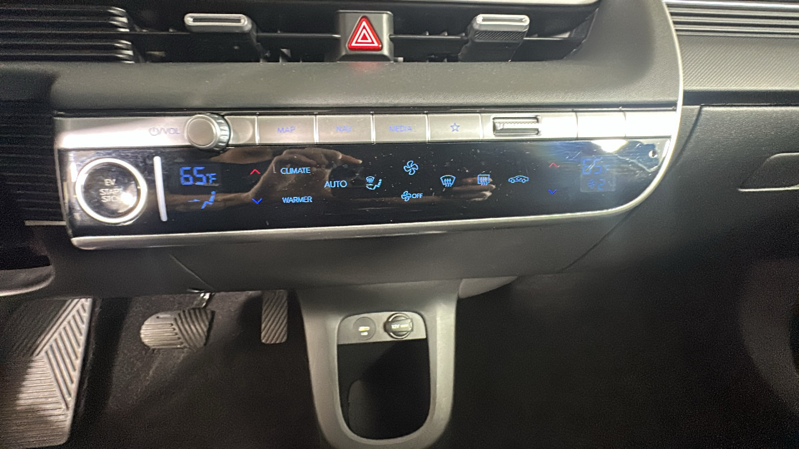 Used 2024 Hyundai Ioniq 5 SEL AWD/4WD image 25