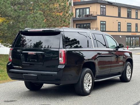 Used 2019 GMC Yukon XL SLT image 6