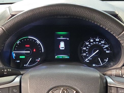 Used 2023 Toyota Sienna XLE FWD image 15
