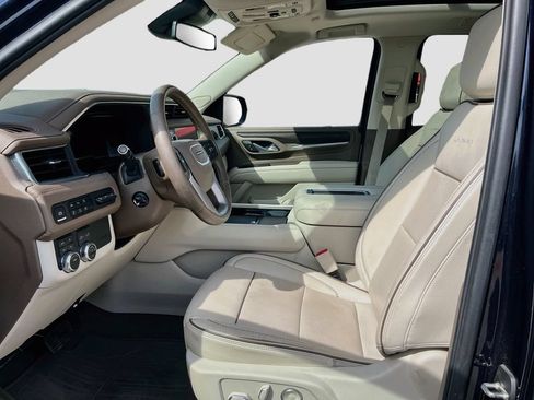 Used 2024 GMC Yukon XL Denali AWD/4WD image 22