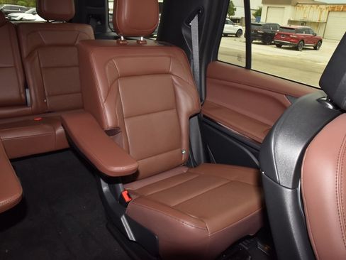 New 2026 Lincoln Navigator Reserve AWD/4WD image 22