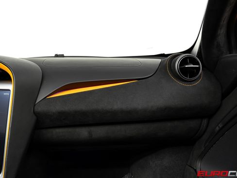 Used 2026 McLaren 750S Spider RWD image 31