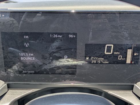 Used 2025 Nissan Kicks SV AWD/4WD image 29