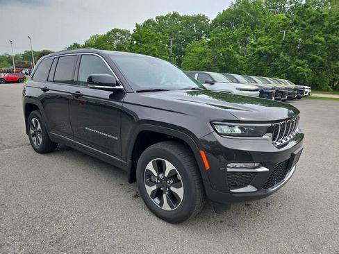 Used 2023 Jeep Grand Cherokee 4WD 4xe w/ Luxury Tech Group II image 2