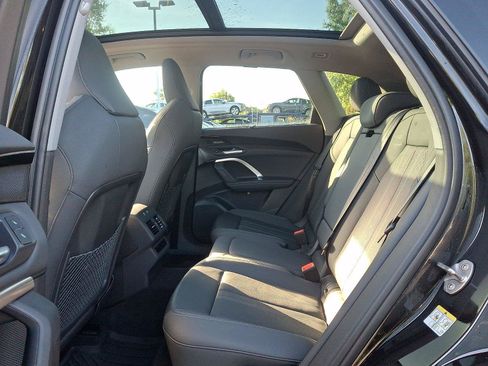 Used 2025 Audi Q5 Premium Plus AWD/4WD image 10