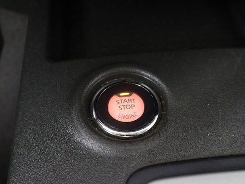 Used 2021 Nissan Frontier PRO-4X w/ Pro-4x Utility Package AWD/4WD image 35
