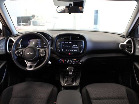 Used 2023 Kia Soul LX FWD image 16