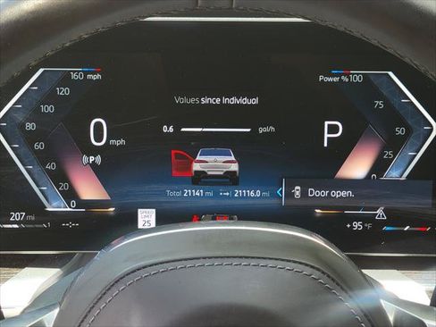 Used 2025 BMW 740i xDrive AWD/4WD image 26