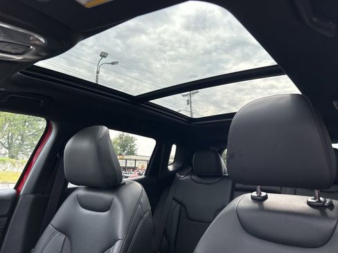 New 2025 Jeep Compass Latitude w/ Sun & Sound Group image 32