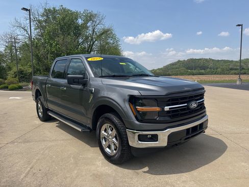 Used 2025 Ford F150 XLT w/ Equipment Group 301A Standard AWD/4WD image 3