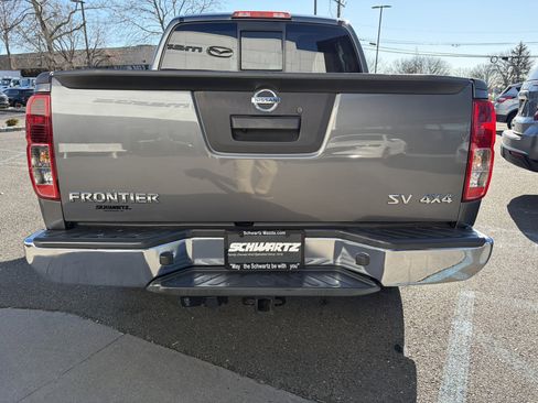 Used 2019 Nissan Frontier SV image 4
