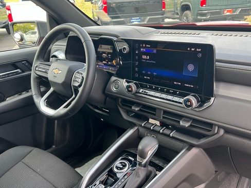 Certified 2025 Chevrolet Colorado LT w/ Advanced Trailering Package AWD/4WD image 18