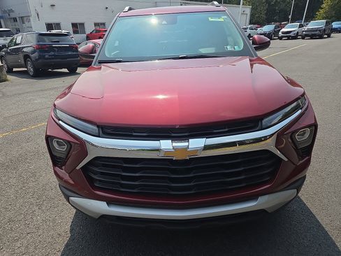 Used 2025 Chevrolet TrailBlazer LT AWD/4WD image 8