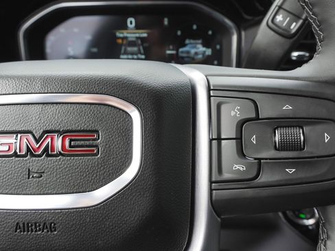 Used 2025 GMC Sierra 1500 Elevation image 21