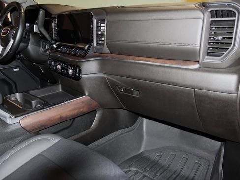 Used 2025 GMC Sierra 3500 SLT w/ SLT Premium Package image 75