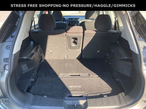 Used 2015 Nissan Rogue S image 28