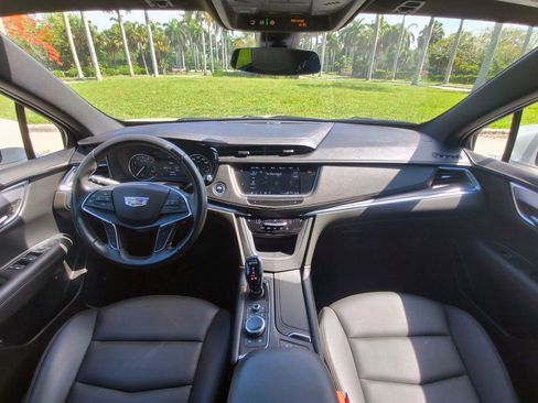 Used 2023 Cadillac XT5 Luxury FWD image 9