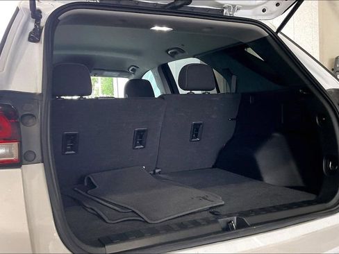 Used 2022 Chevrolet Equinox LT FWD image 18