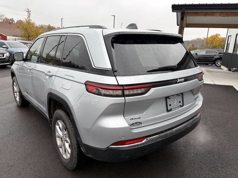 Used 2022 Jeep Grand Cherokee Limited image 10