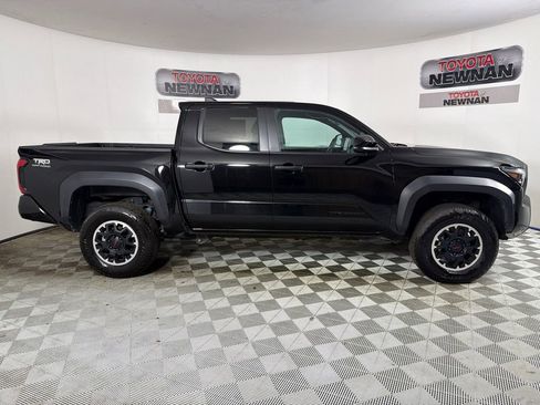 Used 2024 Toyota Tacoma TRD Off-Road image 2