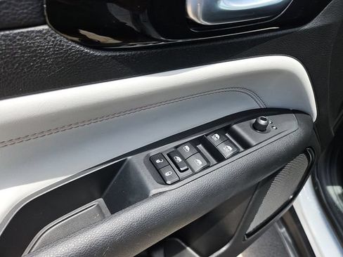 Used 2025 Jeep Compass Limited AWD/4WD image 22