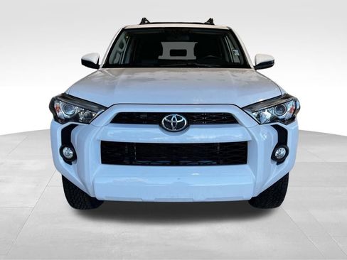 Used 2017 Toyota 4Runner SR5 image 2