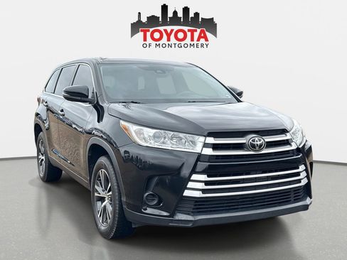 Used 2019 Toyota Highlander LE image 1