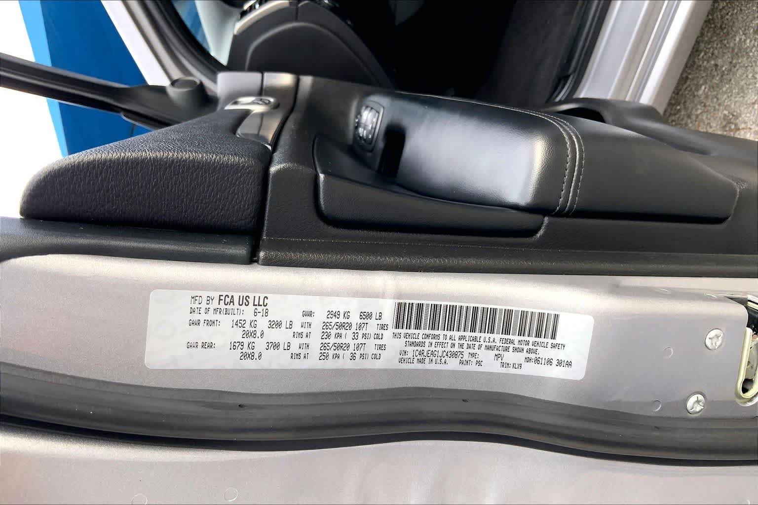 Used 2018 Jeep Grand Cherokee Altitude RWD image 35