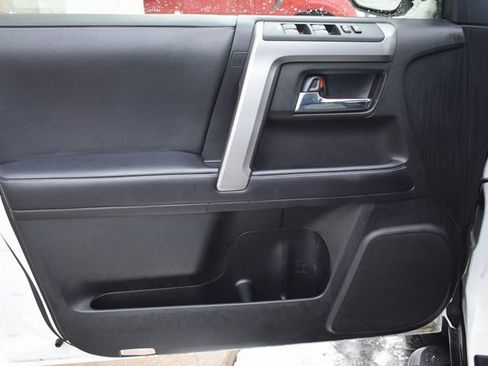 Used 2019 Toyota 4Runner SR5 Premium image 14