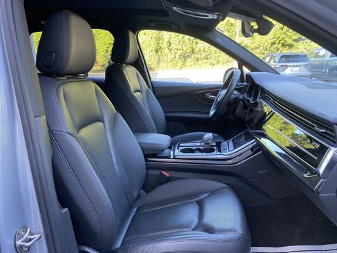 Used 2020 Audi Q7 2.0T Premium Plus w/ Premium Plus Package AWD/4WD image 32