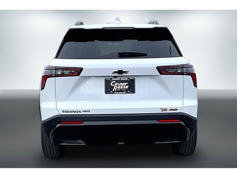New 2026 Chevrolet Equinox RS w/ Convenience Package III AWD/4WD image 4
